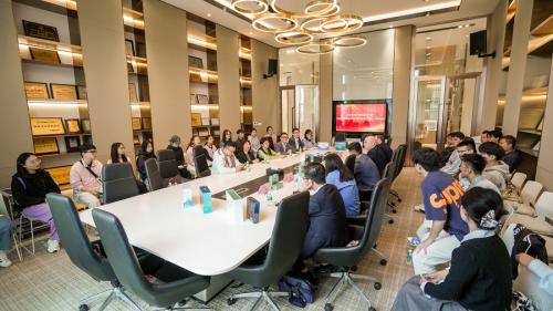 跨國交流啟新篇，共探產(chǎn)學(xué)研新路徑